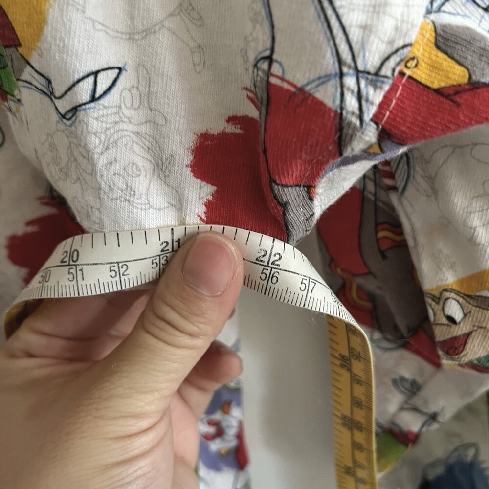 Walt Disney World Ink and Paint Spirit Jersey Size XS Mickey Dumbo Peter Pan - Picture 6 of 6